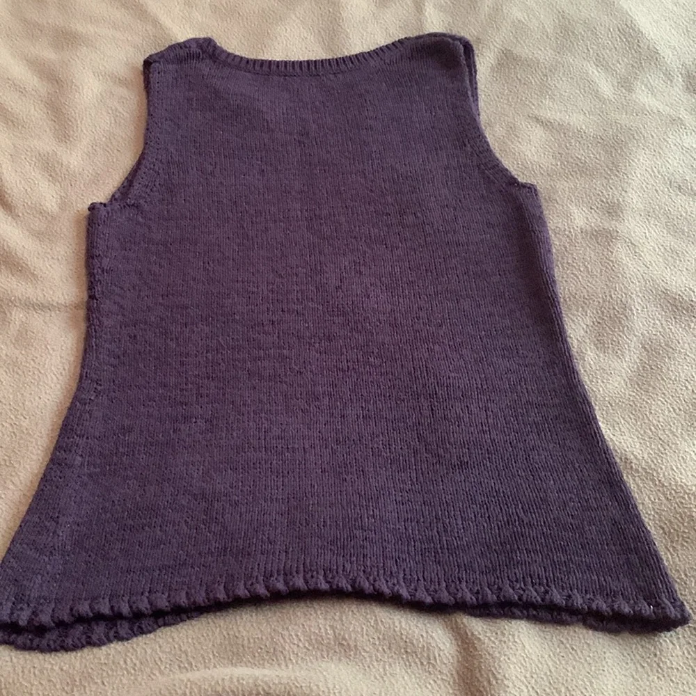 Coldwater Creek sleeveless purple sweater. Size Medium. Ruffled bottom edge. - Picture 3 of 4